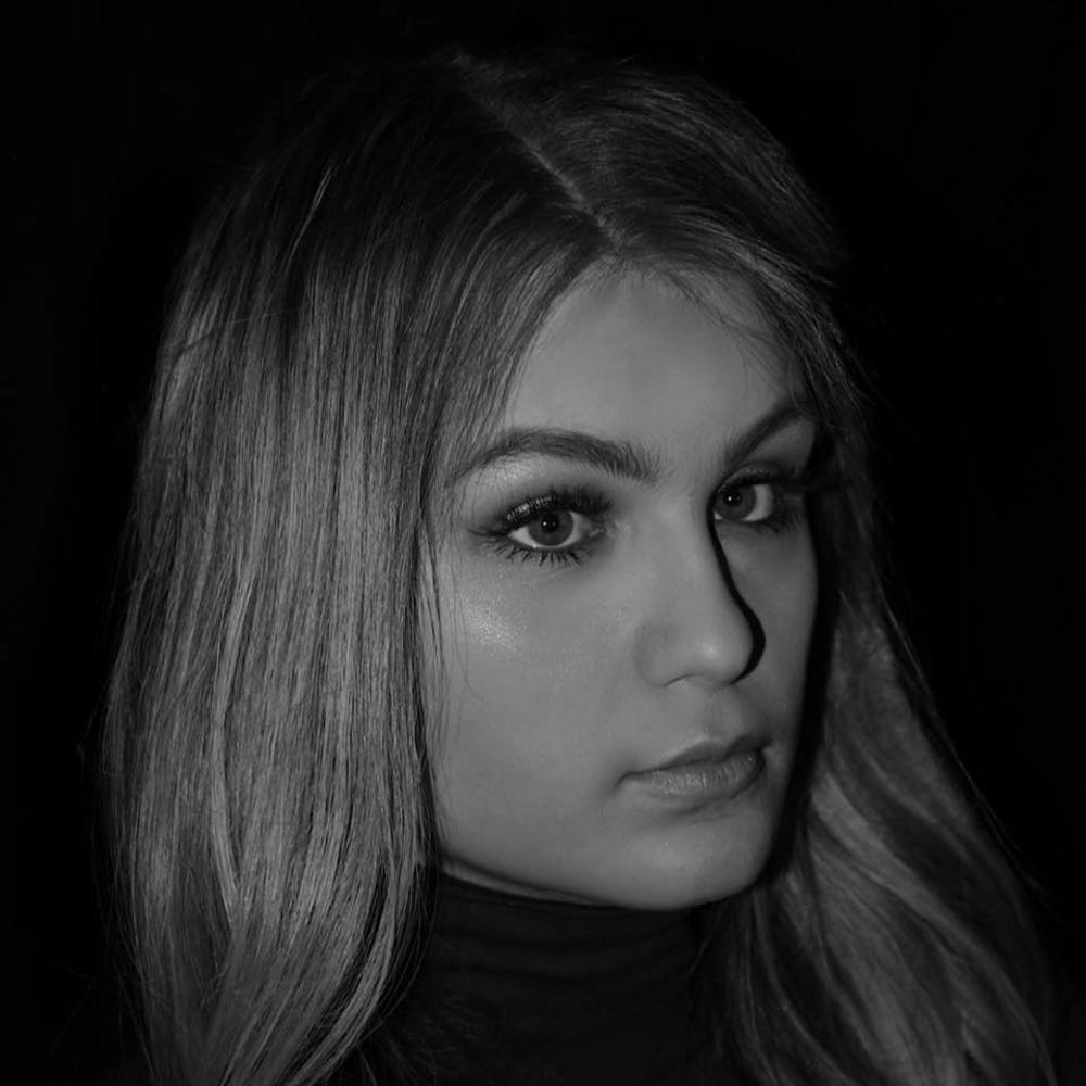 Meet your Posher, Olivia